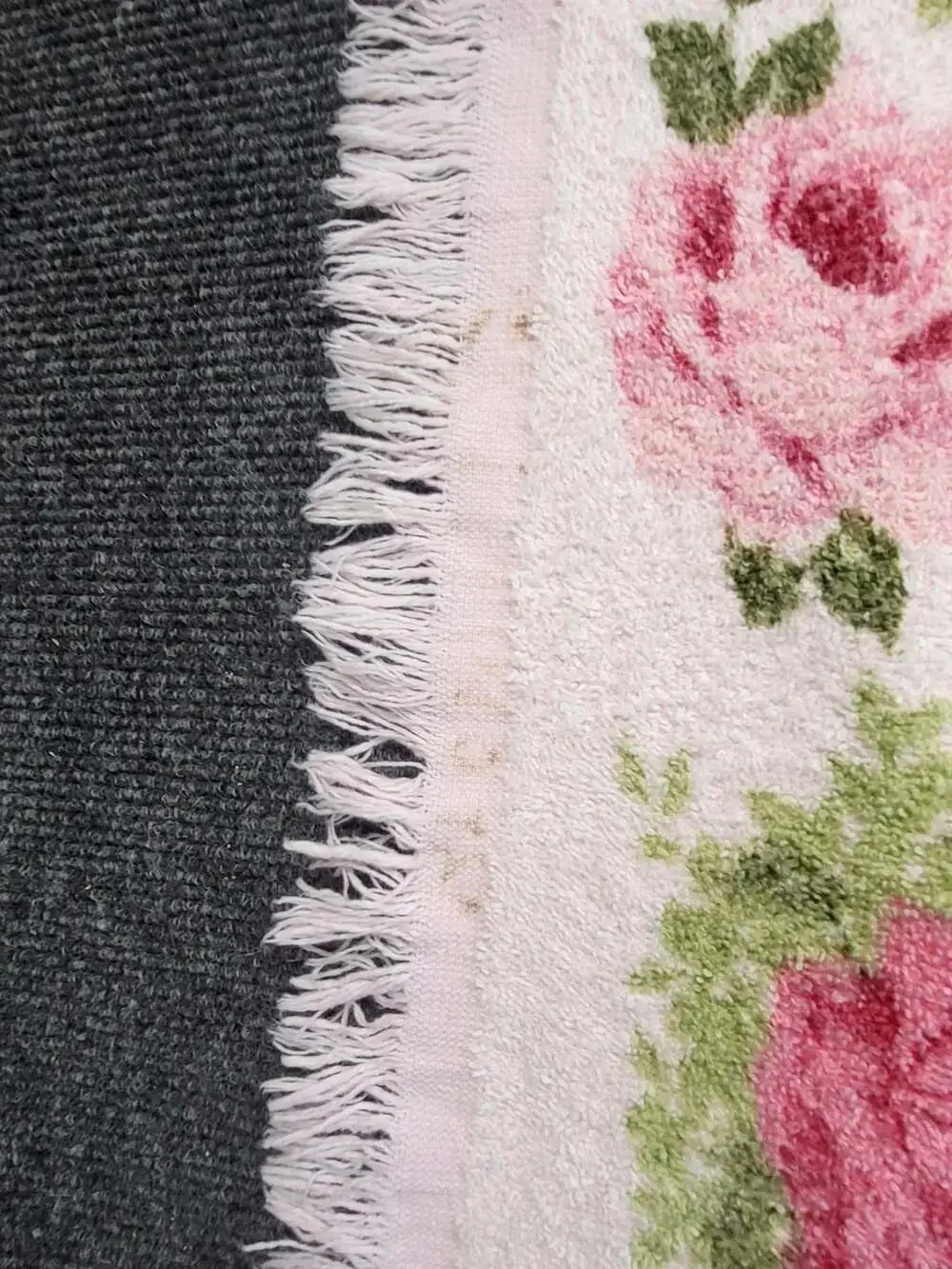 Vintage Rose Floral Fringed Bath Towel